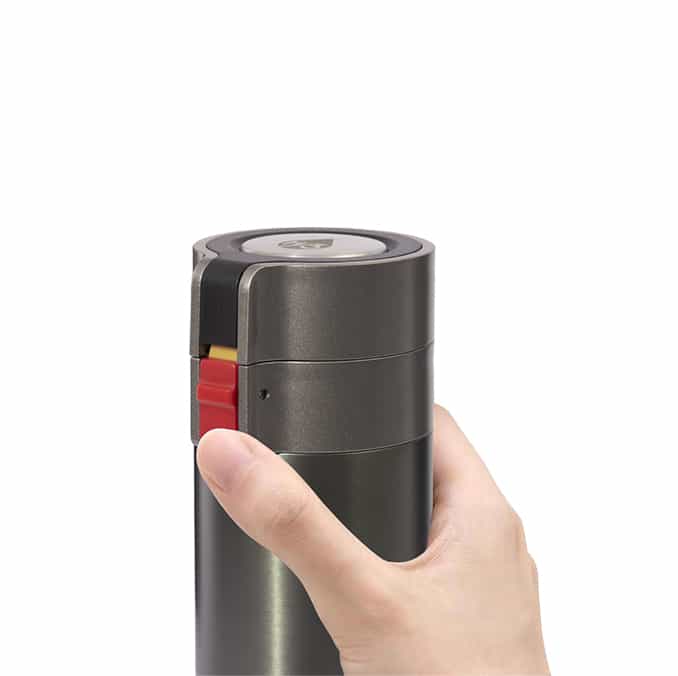 Insulated Drink Bottle One-Button Release and Lock #69361002